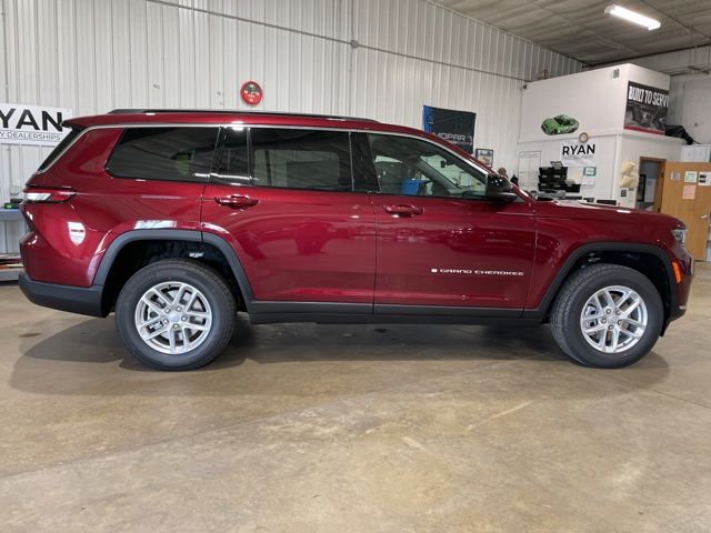 2025 Jeep Grand Cherokee Laredo X photo 7