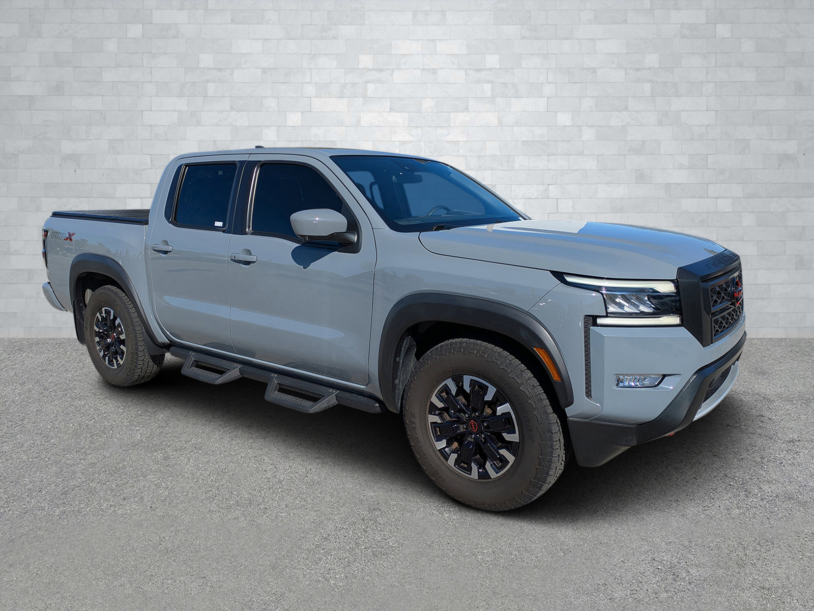 2023 Nissan Frontier PRO-X's photo