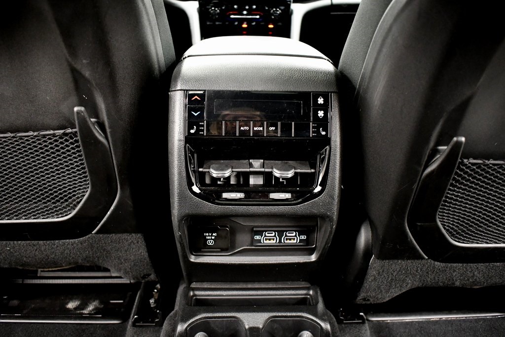 2024 Jeep Grand Cherokee Limited photo 16