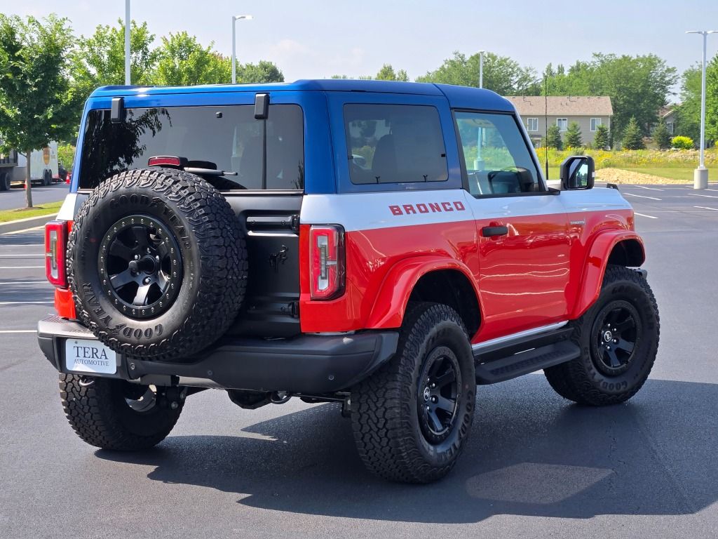 2025 Ford Bronco First Edition photo 8
