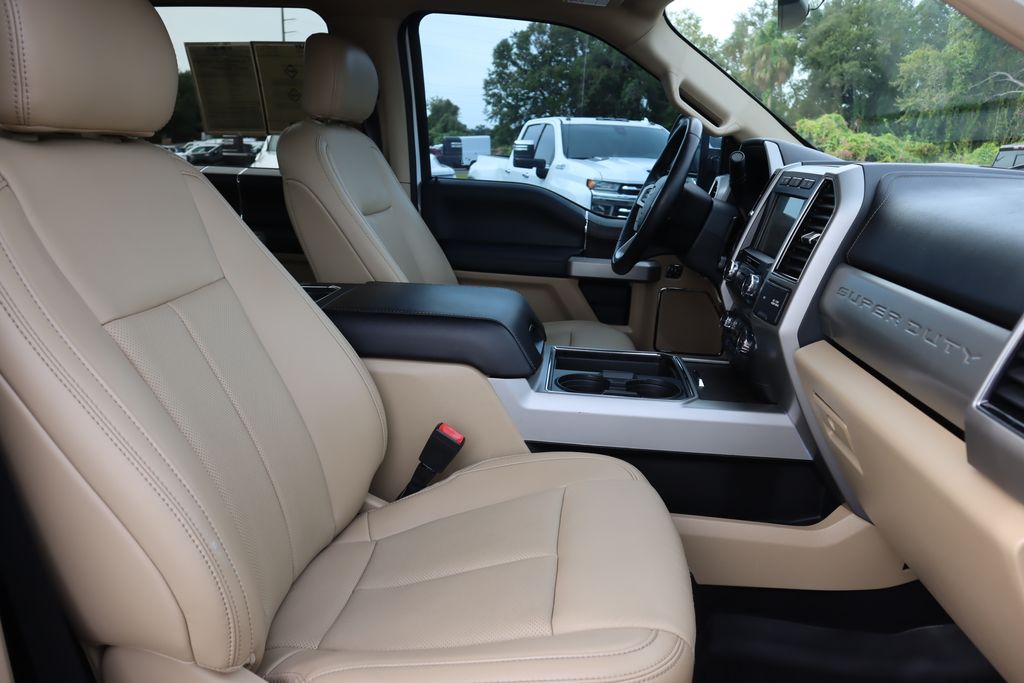 2021 Ford F-350 photo 26