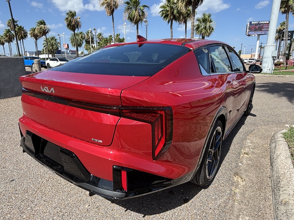 2025 Kia K4 GT-Line photo 7