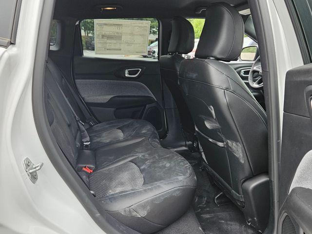 2025 Jeep Compass Latitude photo 8