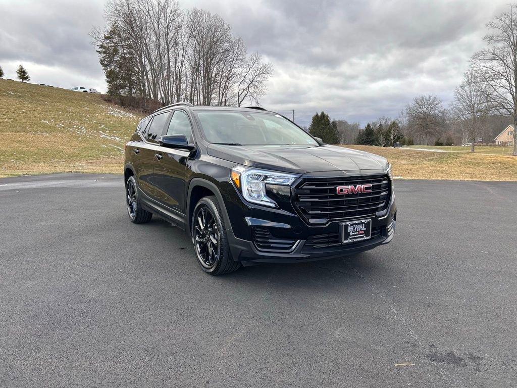 2023 GMC Terrain SLE's photo