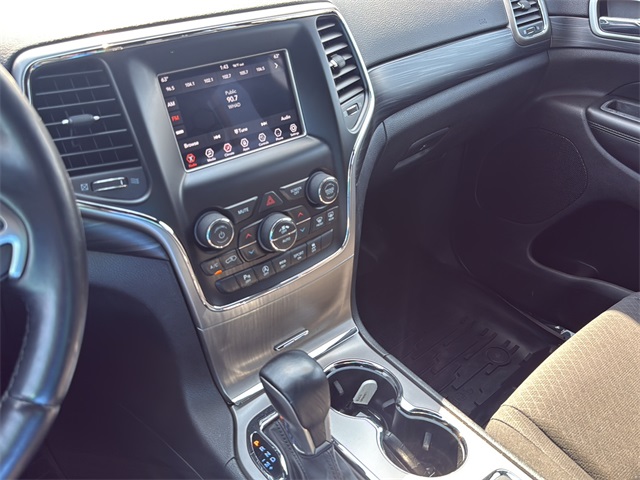 2020 Jeep Grand Cherokee Laredo E photo 23
