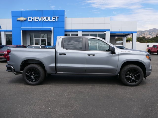 2025 Chevrolet Silverado 1500 Custom photo 2