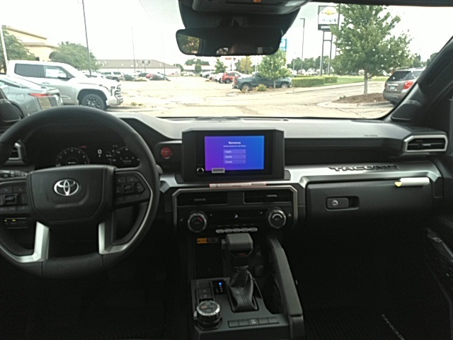2025 Toyota Tacoma TRD Off-Road photo 3