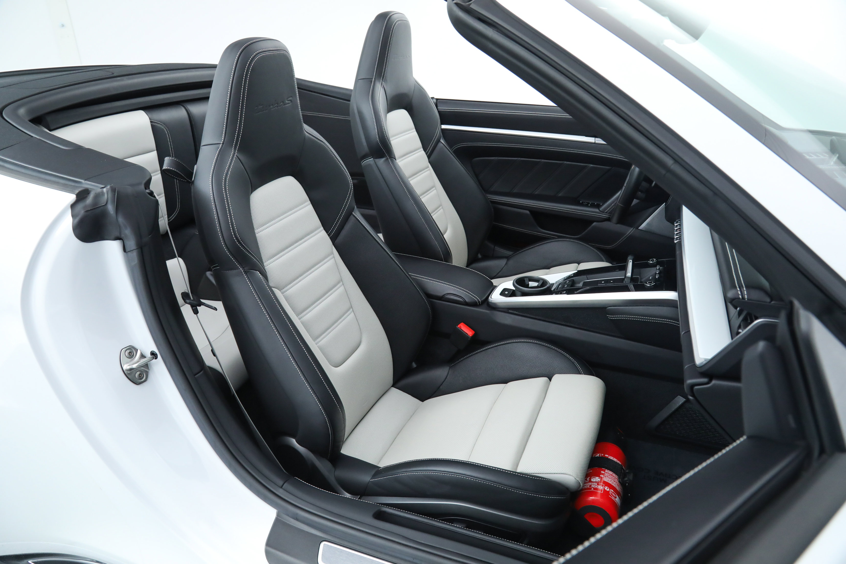2023 Porsche 911 Turbo S Cabriolet photo 5