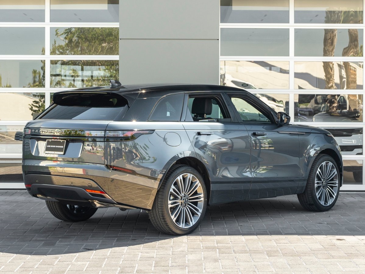 New 2024 Land Rover Range Rover Velar Dynamic HSE 4 Door in Riverside 