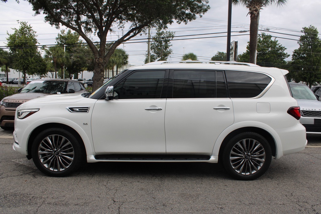 2019 Infiniti QX80 Luxe photo 11