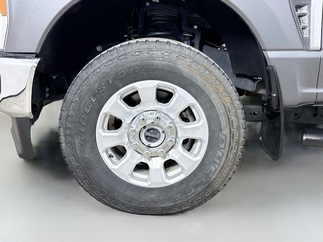 2024 Ford F-350 XLT photo 27