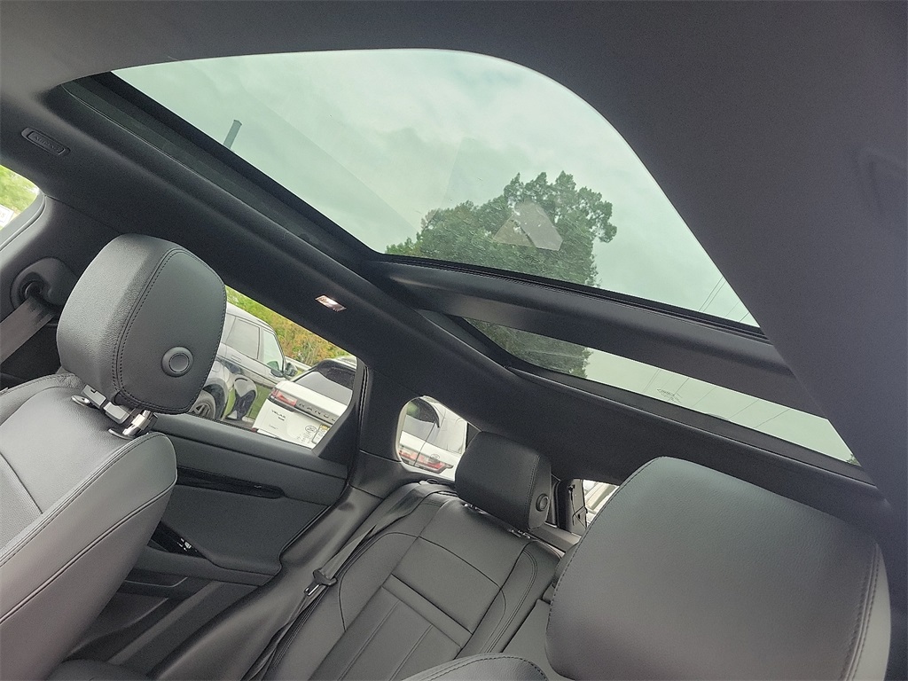 2025 Land Rover Range Rover Evoque S photo 9