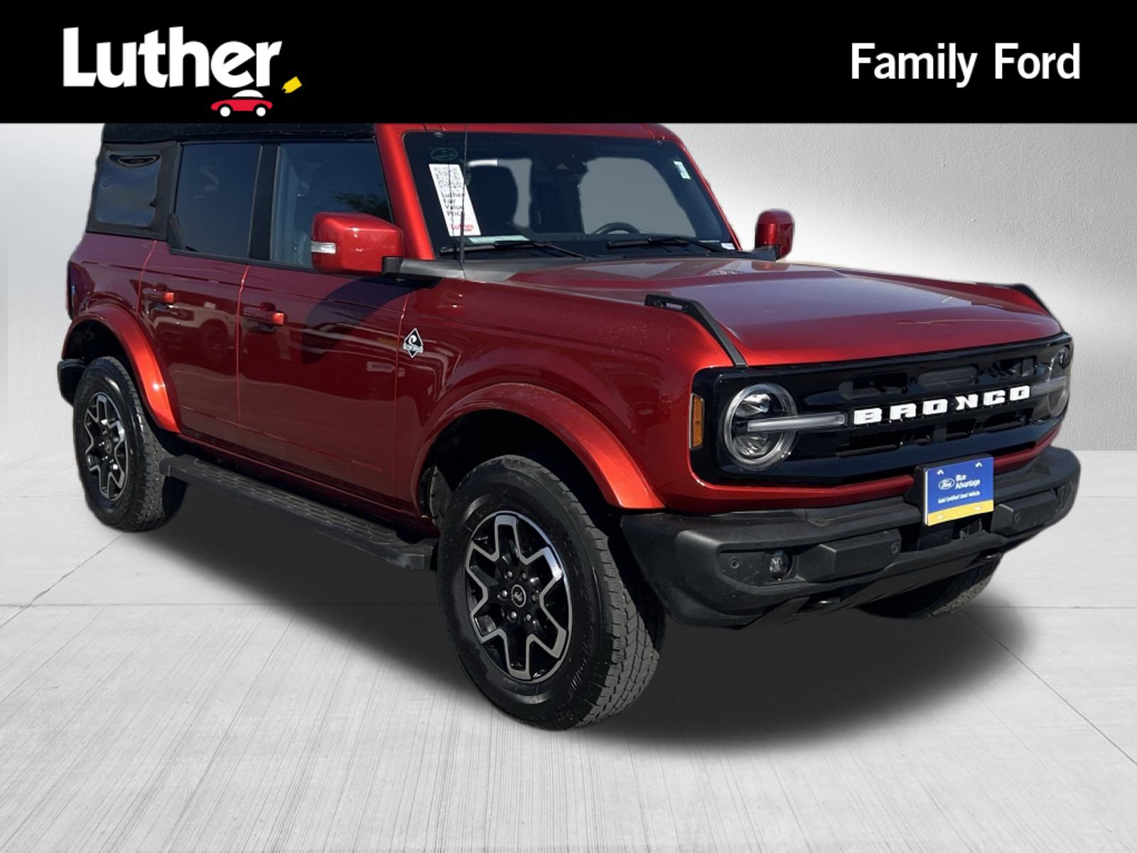 2023 Ford Bronco 4-Door Outer Banks's photo