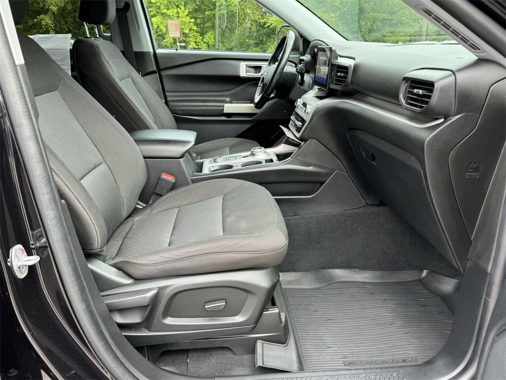 2022 Ford Explorer XLT photo 12