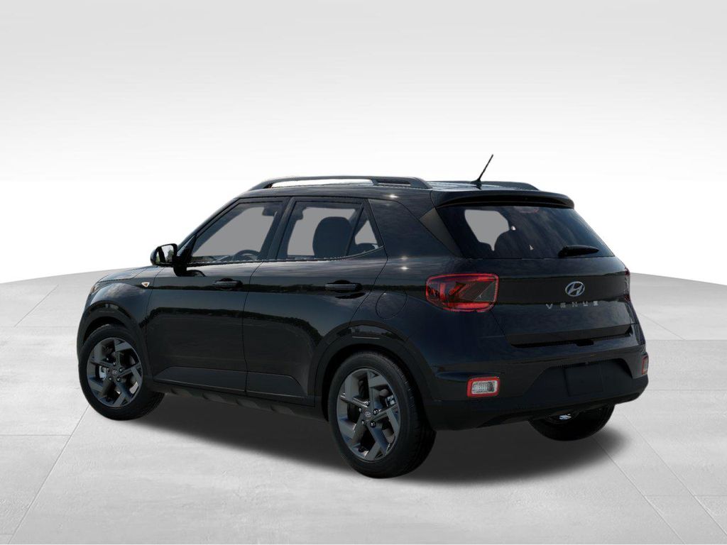 2025 Hyundai Venue SEL photo 3