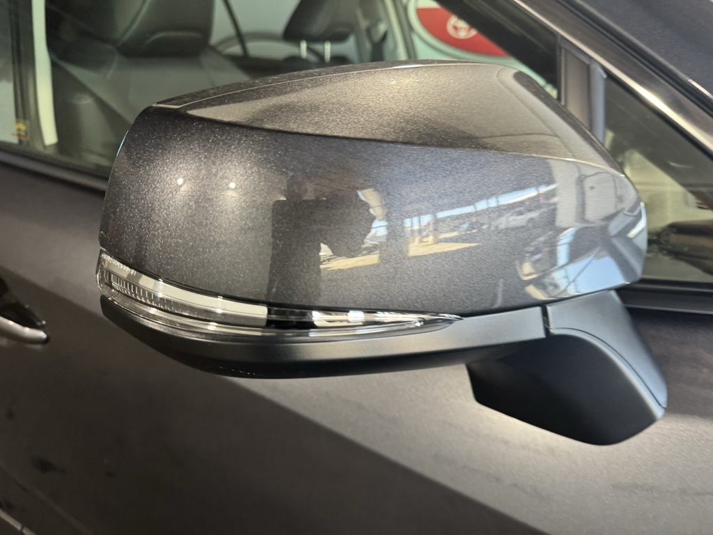 2025 Toyota RAV4 XLE Premium photo 9