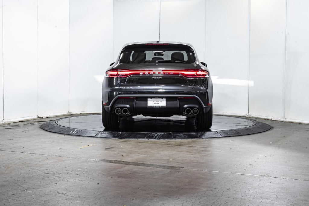 2025 Porsche Macan T photo 5