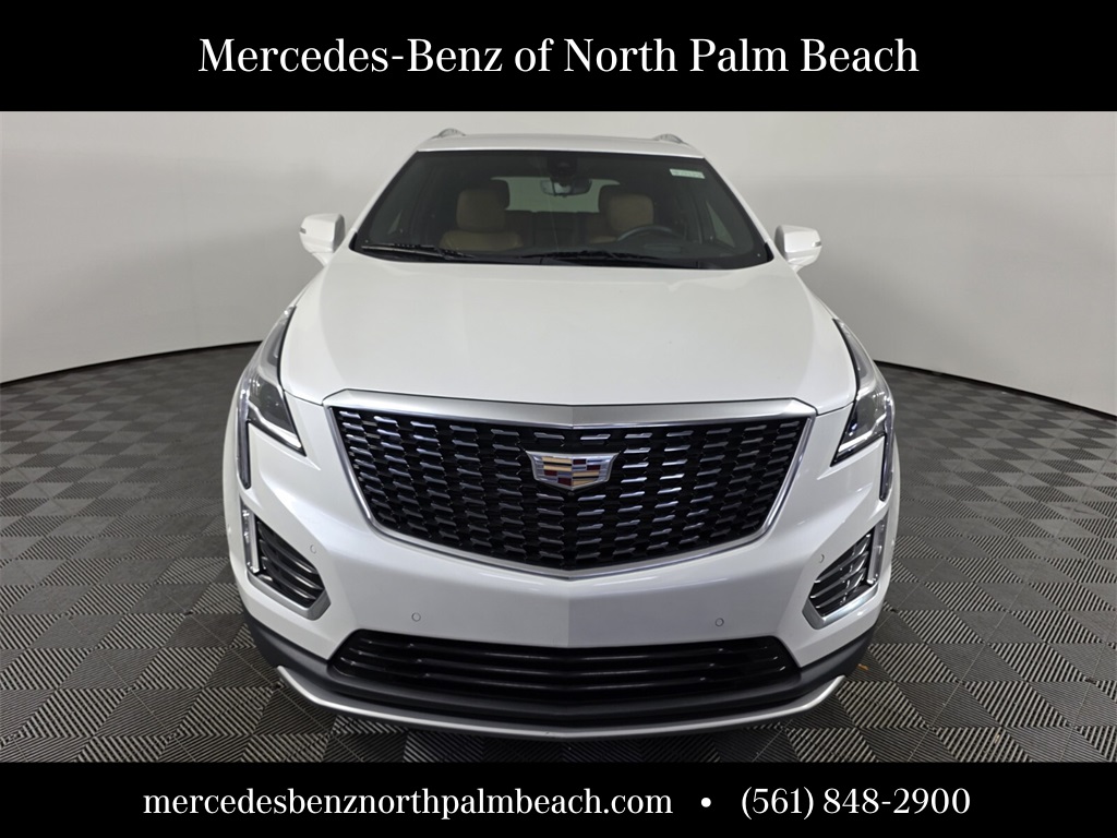 2021 Cadillac XT5 Premium Luxury photo 2