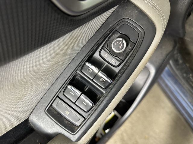2020 Subaru Forester Premium photo 17