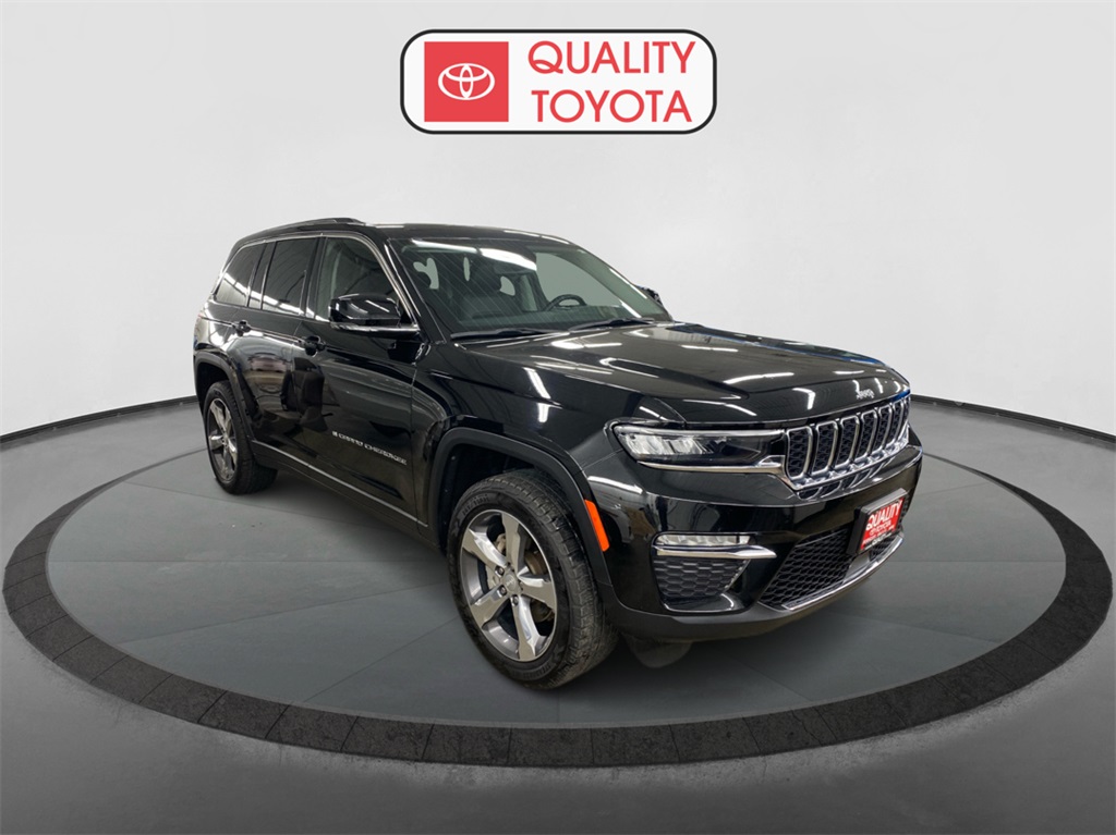 Used 2022 Jeep Grand Cherokee Limited with VIN 1C4RJHBG2N8619866 for sale in Fergus Falls, Minnesota