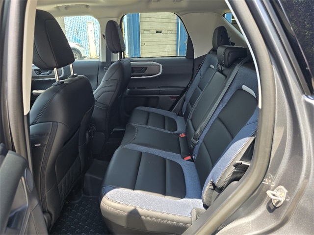 2025 Ford Bronco Sport Outer Banks photo 9