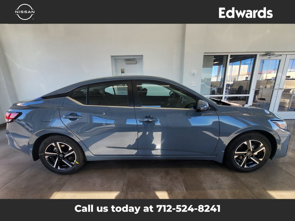 2025 Nissan Sentra SV's photo