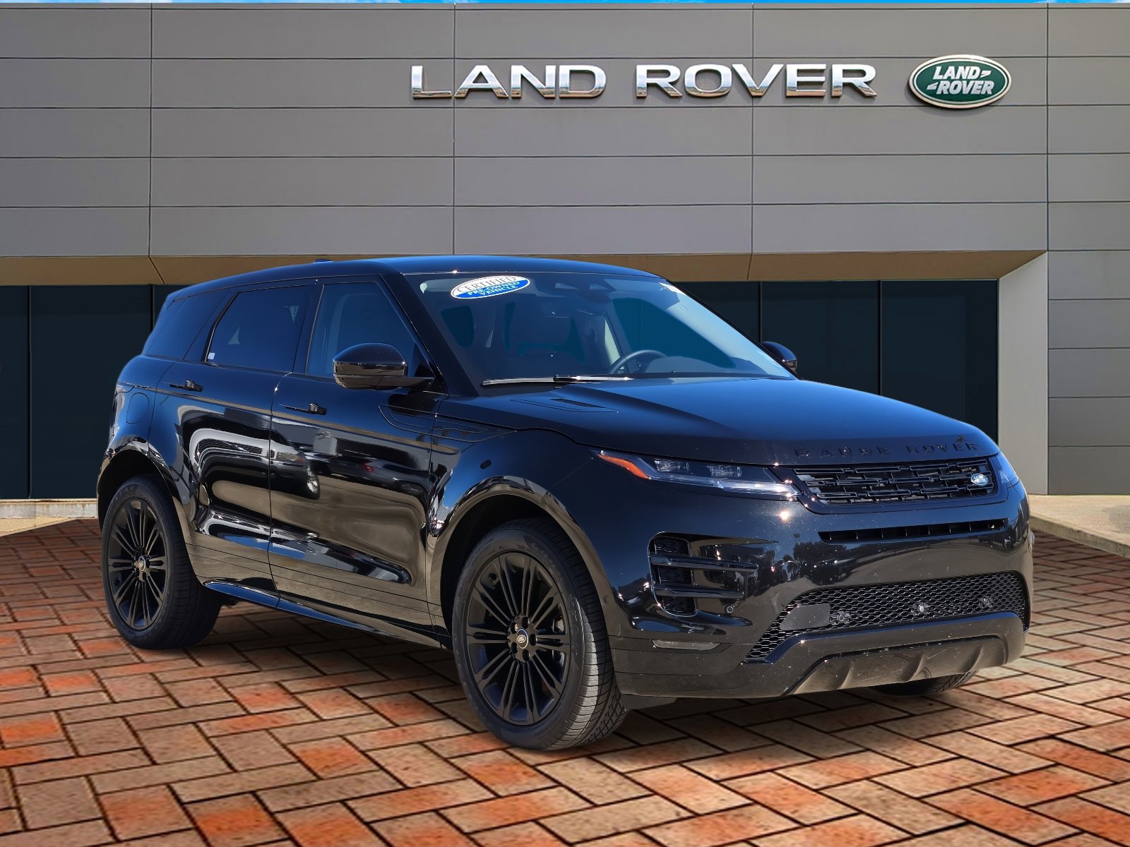 2025 Land Rover Range Rover Evoque Dynamic SE photo 3