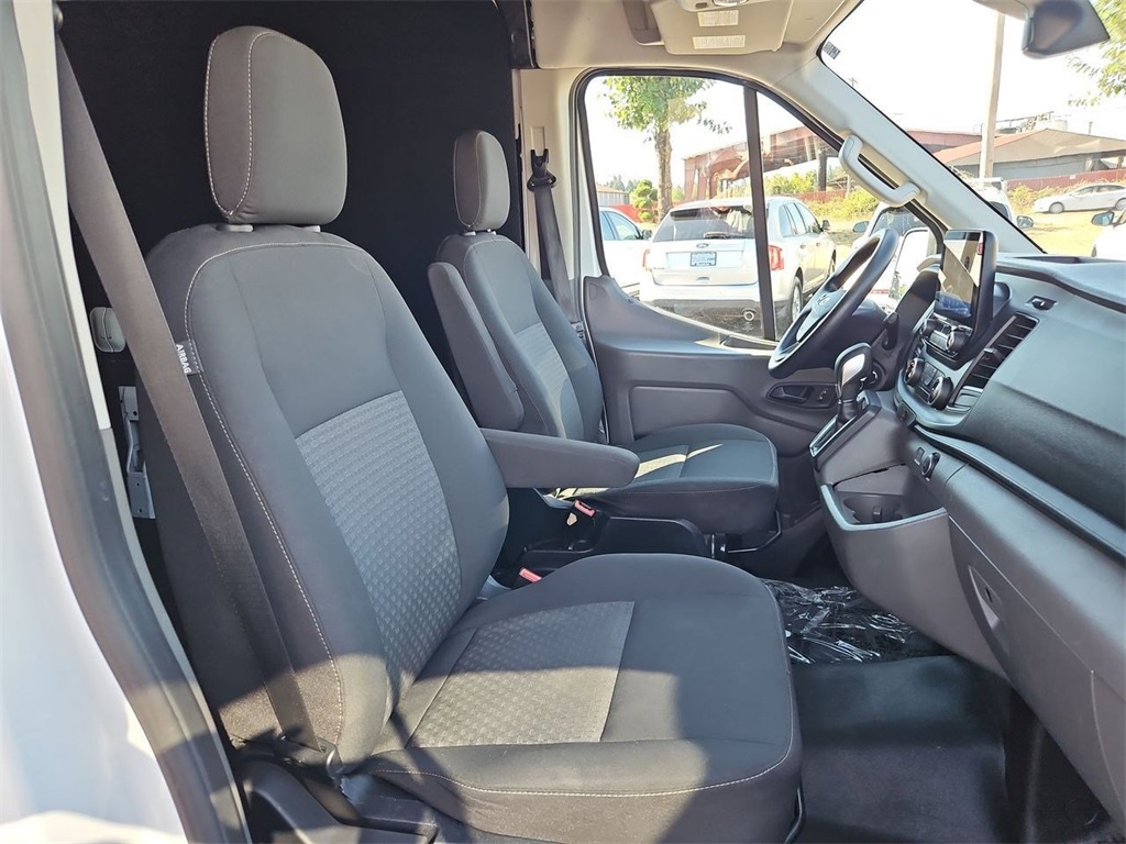 2020 Ford Transit photo 26