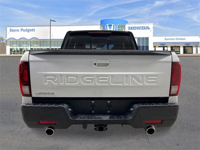 2026 Honda Ridgeline Black Edition photo 4
