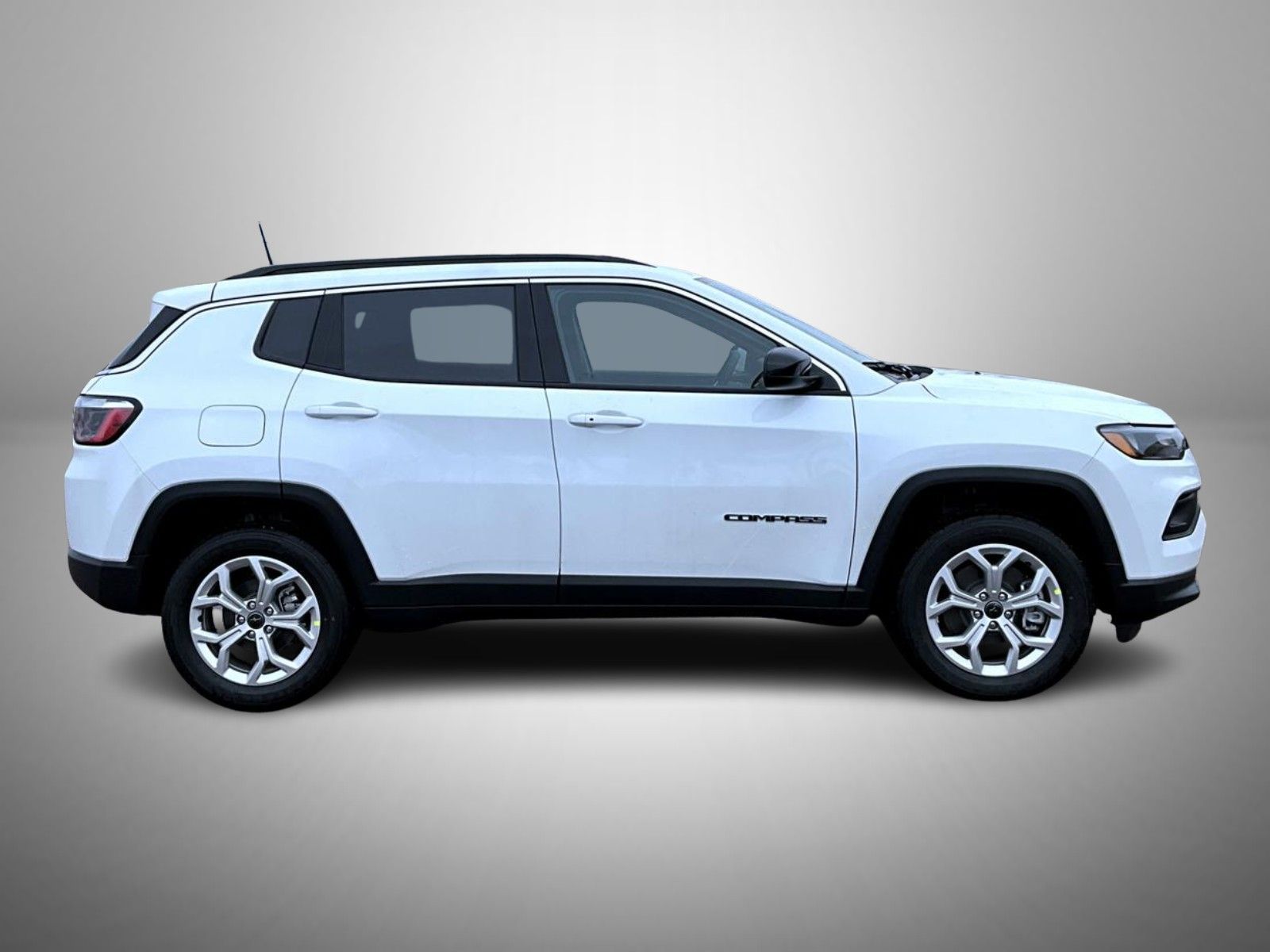 2026 Jeep Compass Latitude photo 3