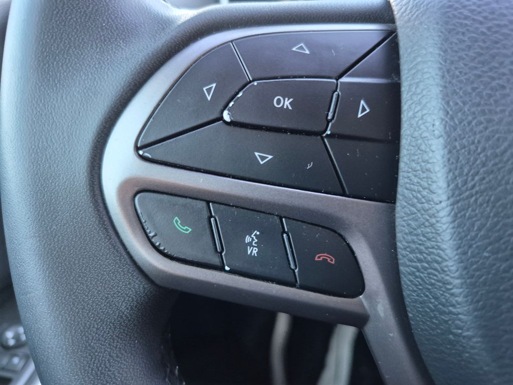 2020 Jeep Cherokee Latitude photo 16