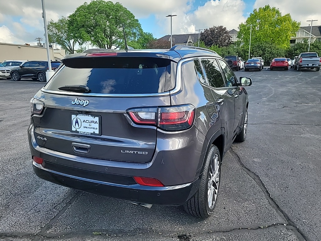 Used 2022 Granite Crystal Metallic Clearcoat Jeep Limited image 11