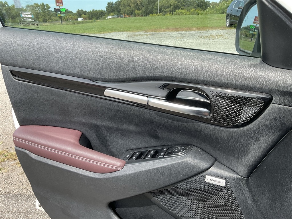 2023 Kia Seltos SX photo 13