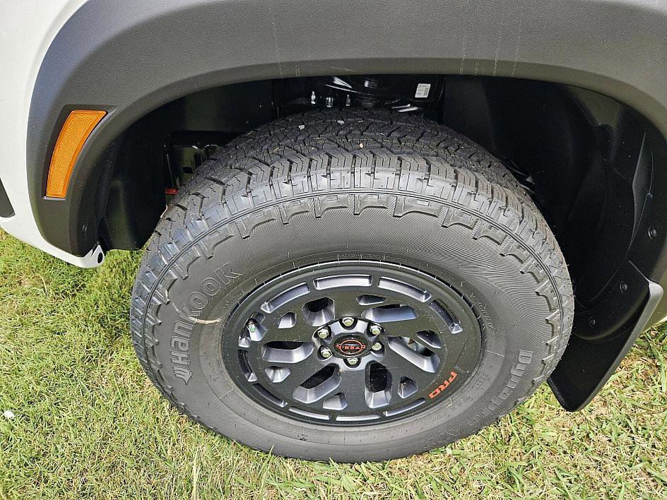 2025 Nissan Frontier Crew Cab PRO-4X photo 16