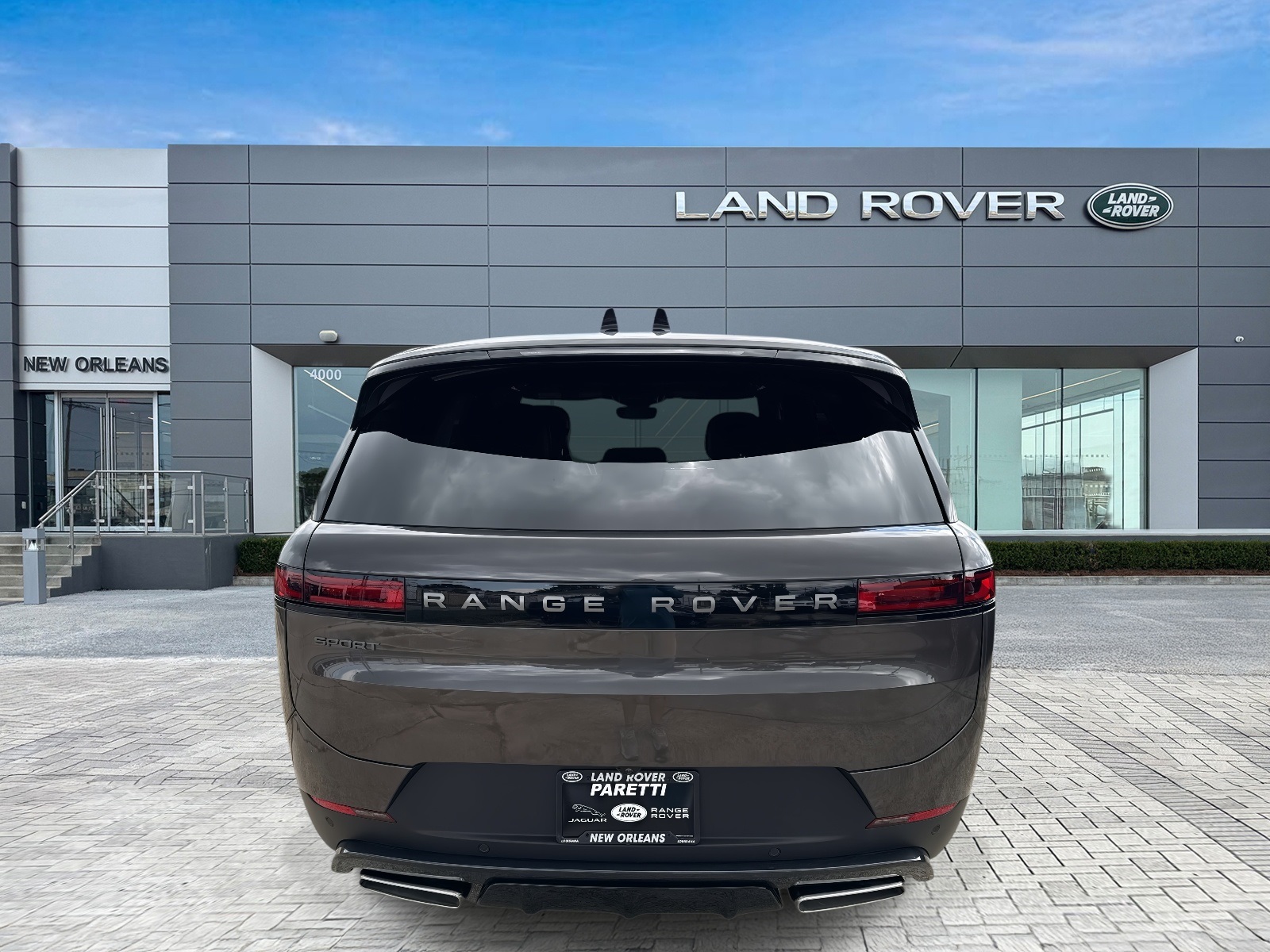 2025 Land Rover Range Rover Sport SE photo 3