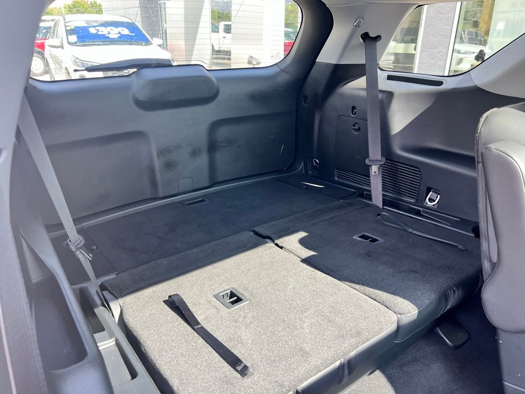 2023 Ford Explorer XLT photo 29