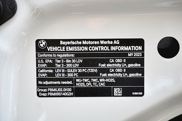 Used 2023 White BMW 530e iPerformance image 39