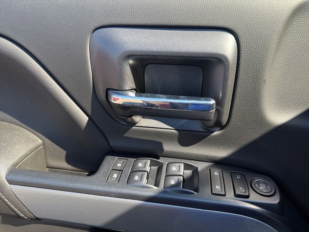2018 Chevrolet Silverado 1500 LT photo 11