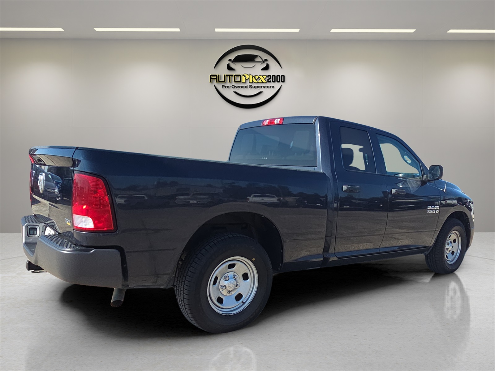 2018 Ram 1500 Tradesman photo 3
