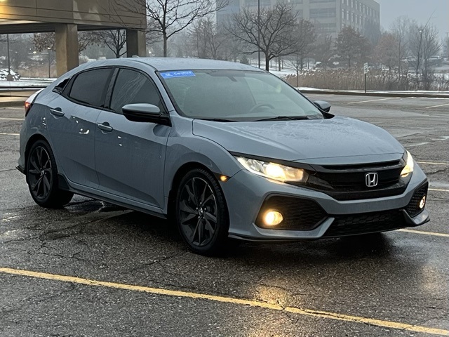 2017 Honda Civic Hatchback Sport's photo