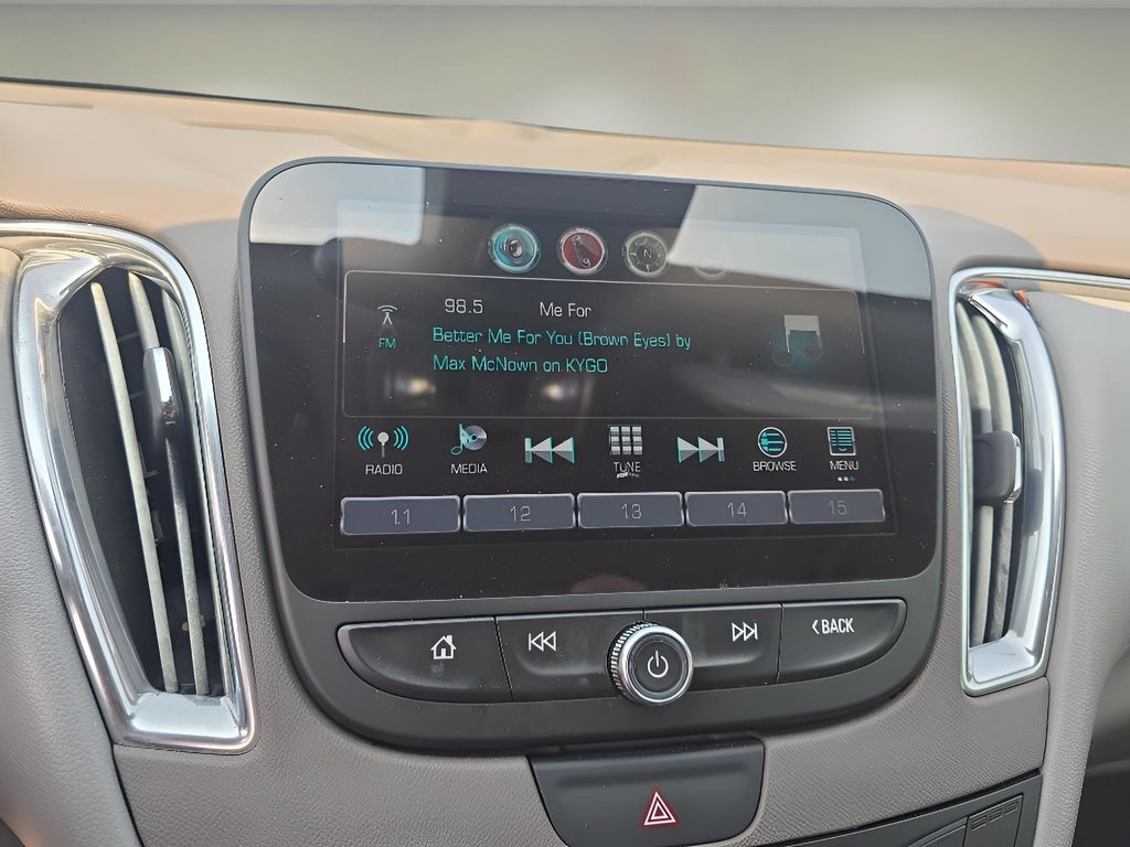 2017 Chevrolet Malibu Premier photo 15
