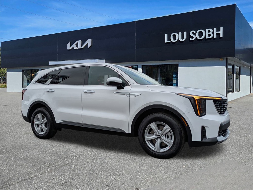2026 Kia Sorento LX's photo