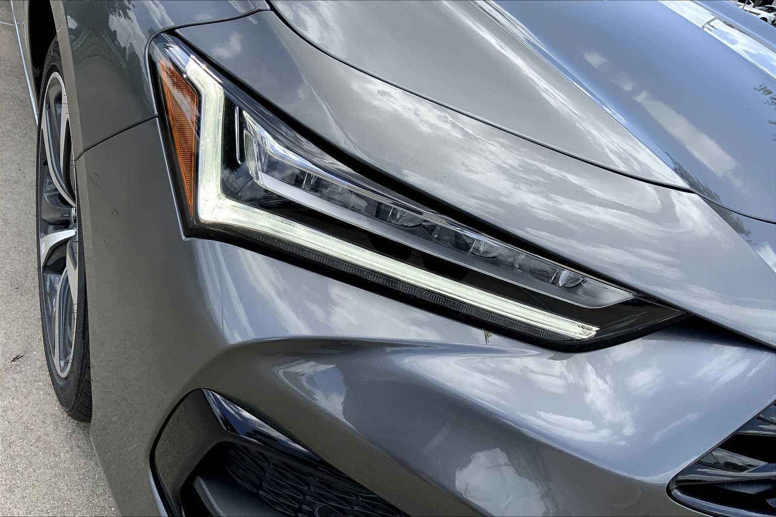 2025 Acura TLX Technology photo 13