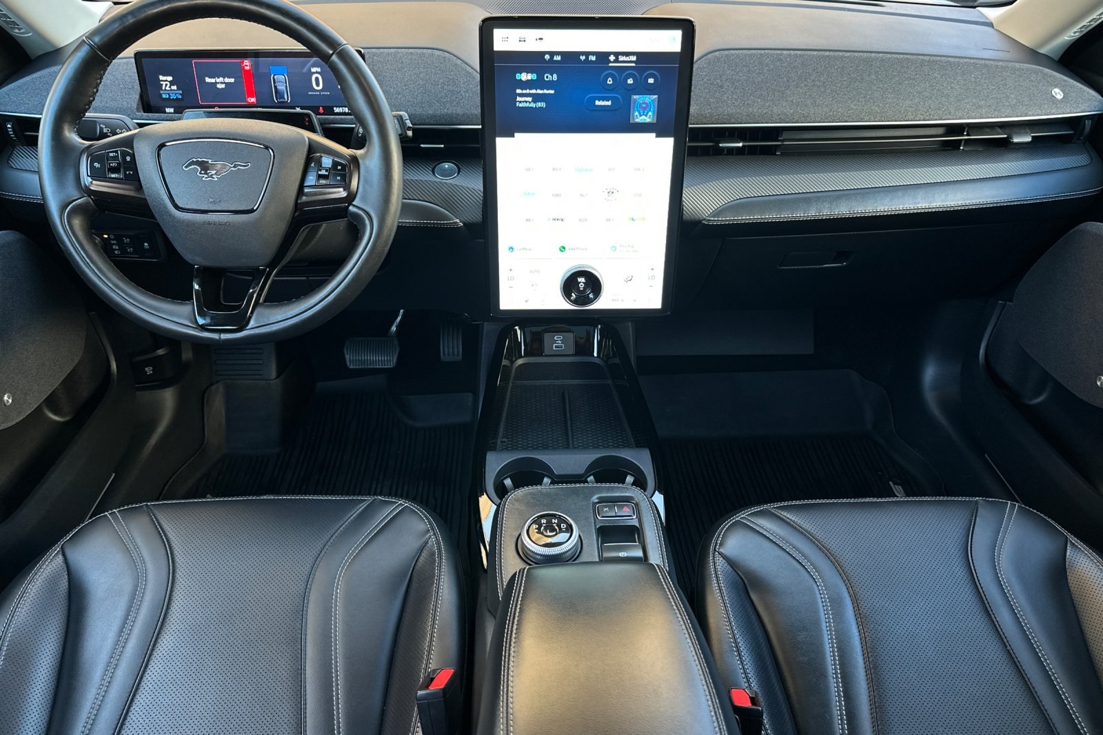 2021 Ford Mustang Mach-E Premium photo 12