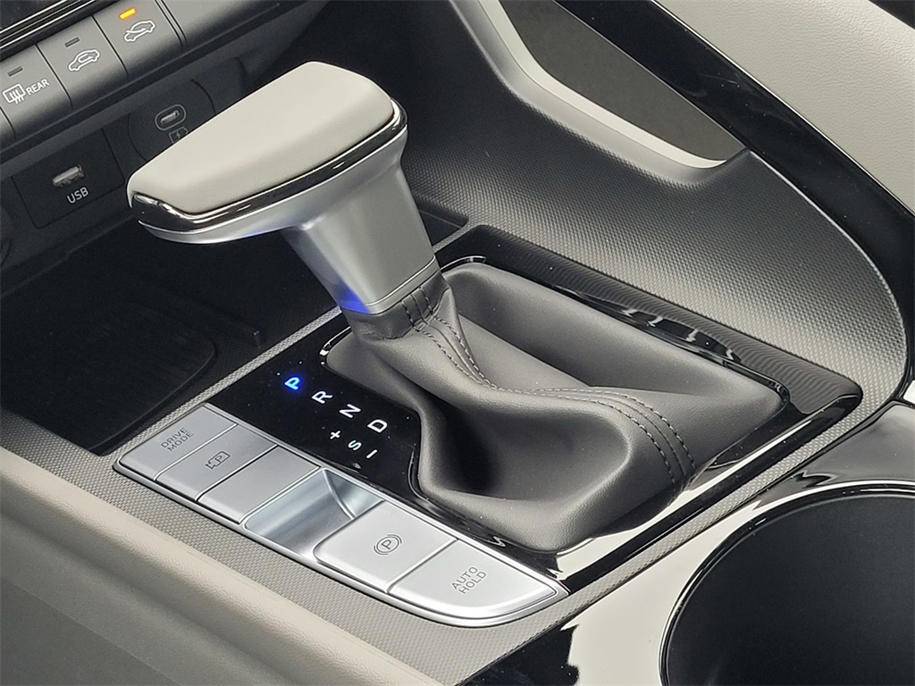 2024 Hyundai Elantra SEL Convenience photo 23