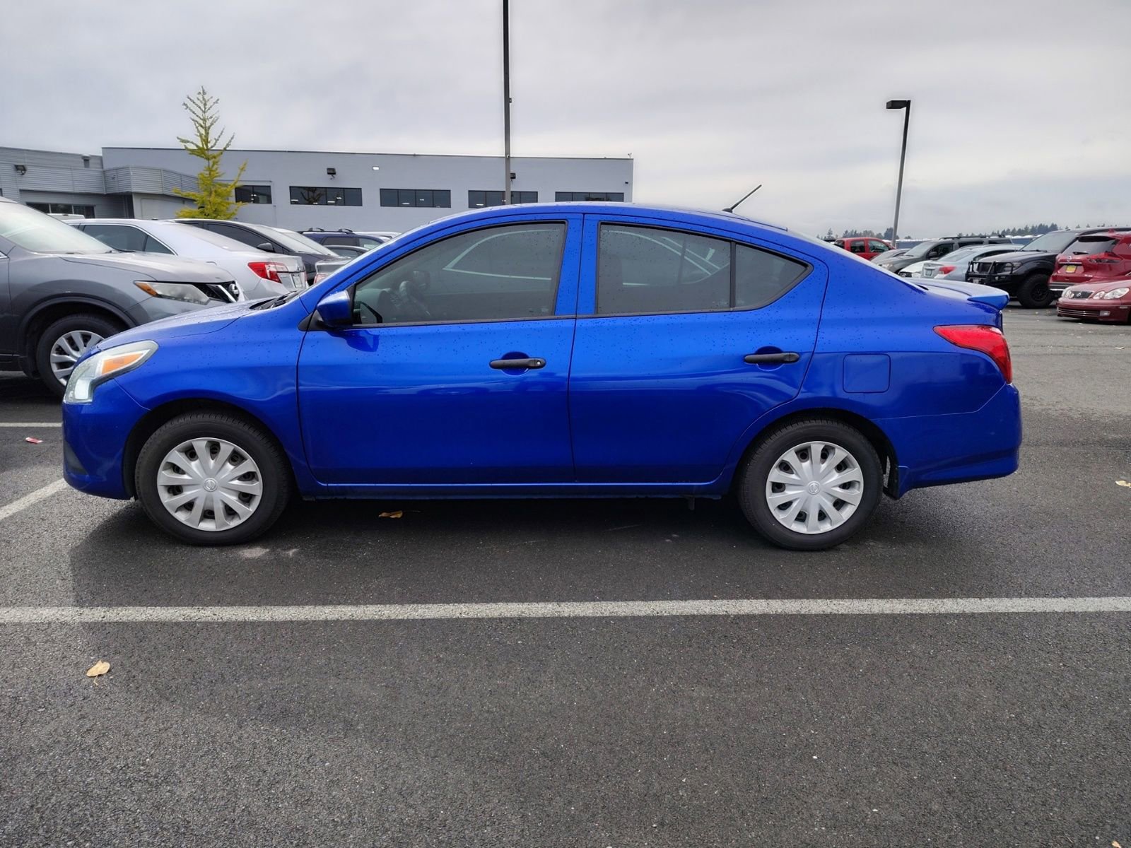 2017 Nissan Versa 1.6 Plus photo 4