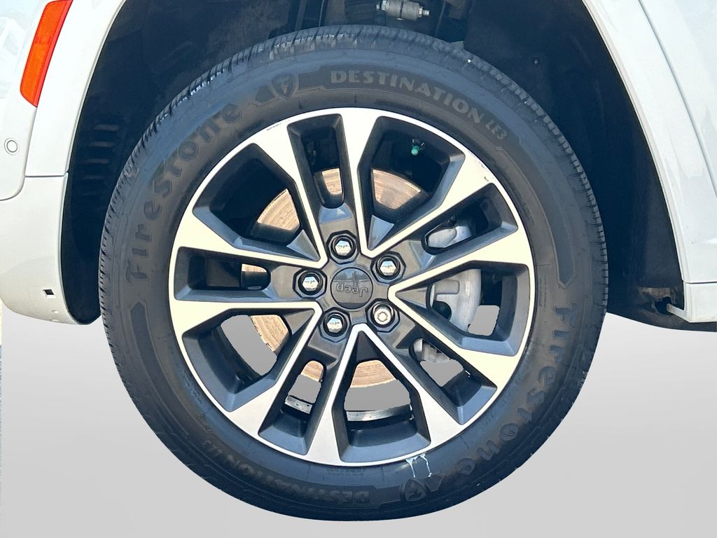 2023 Jeep Grand Cherokee Overland photo 10