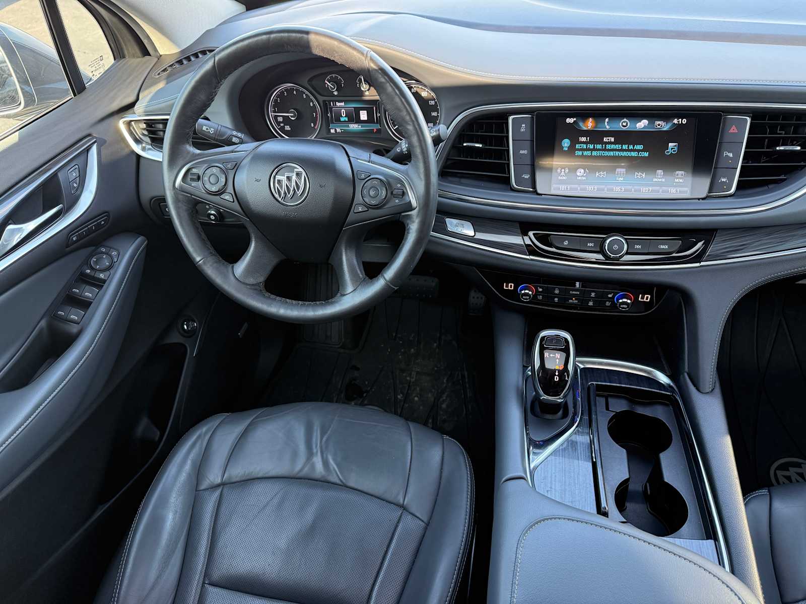 2018 Buick Enclave Premium photo 22