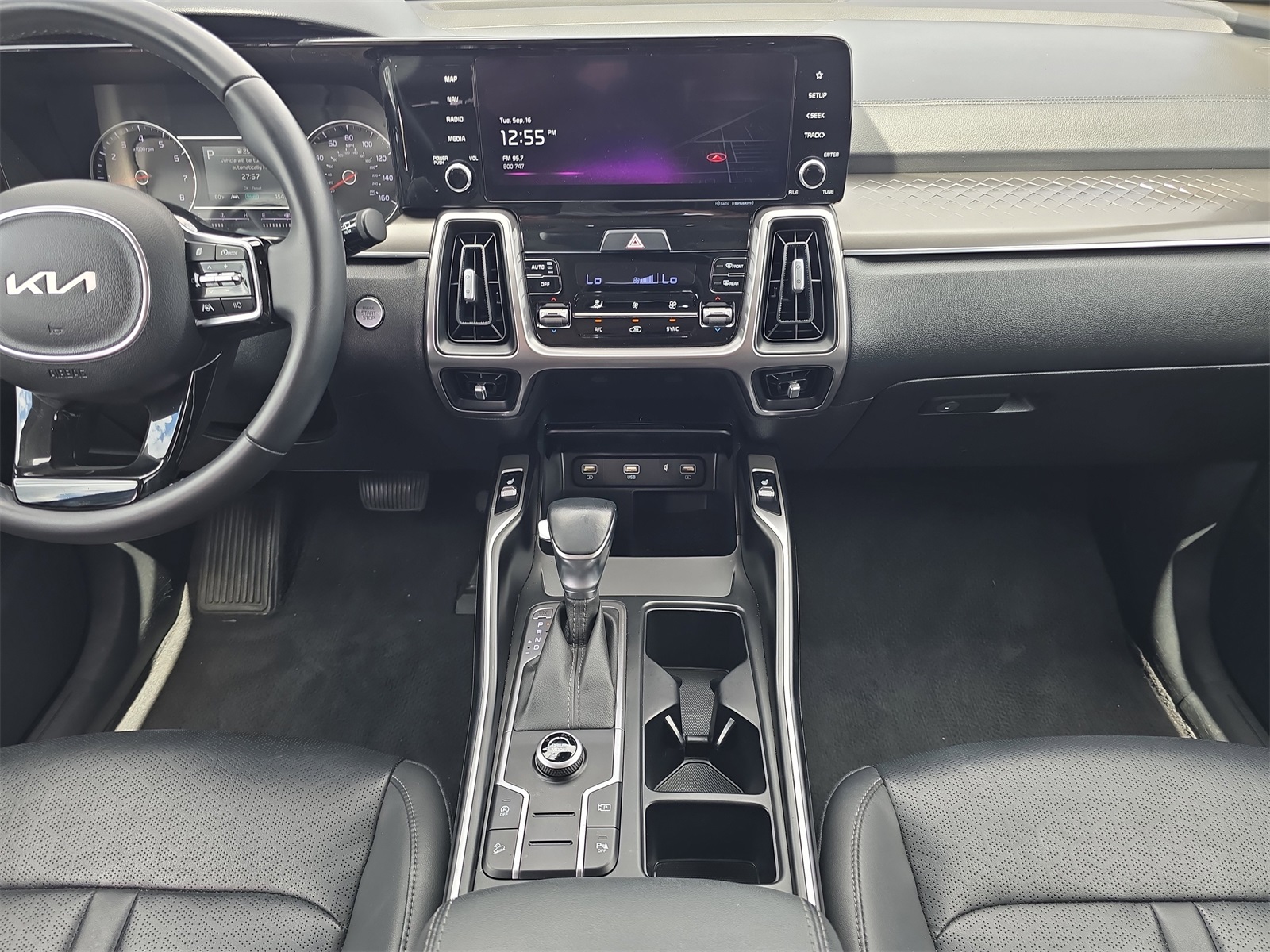 2023 Kia Sorento S photo 10