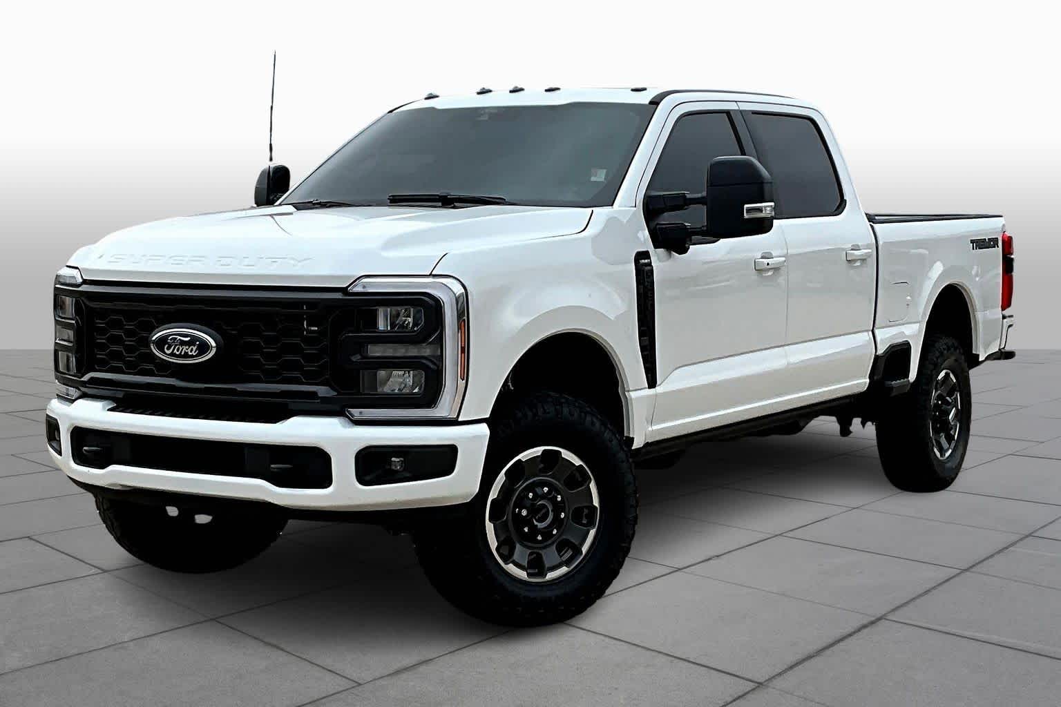 2024 Ford F-250 Lariat photo 2